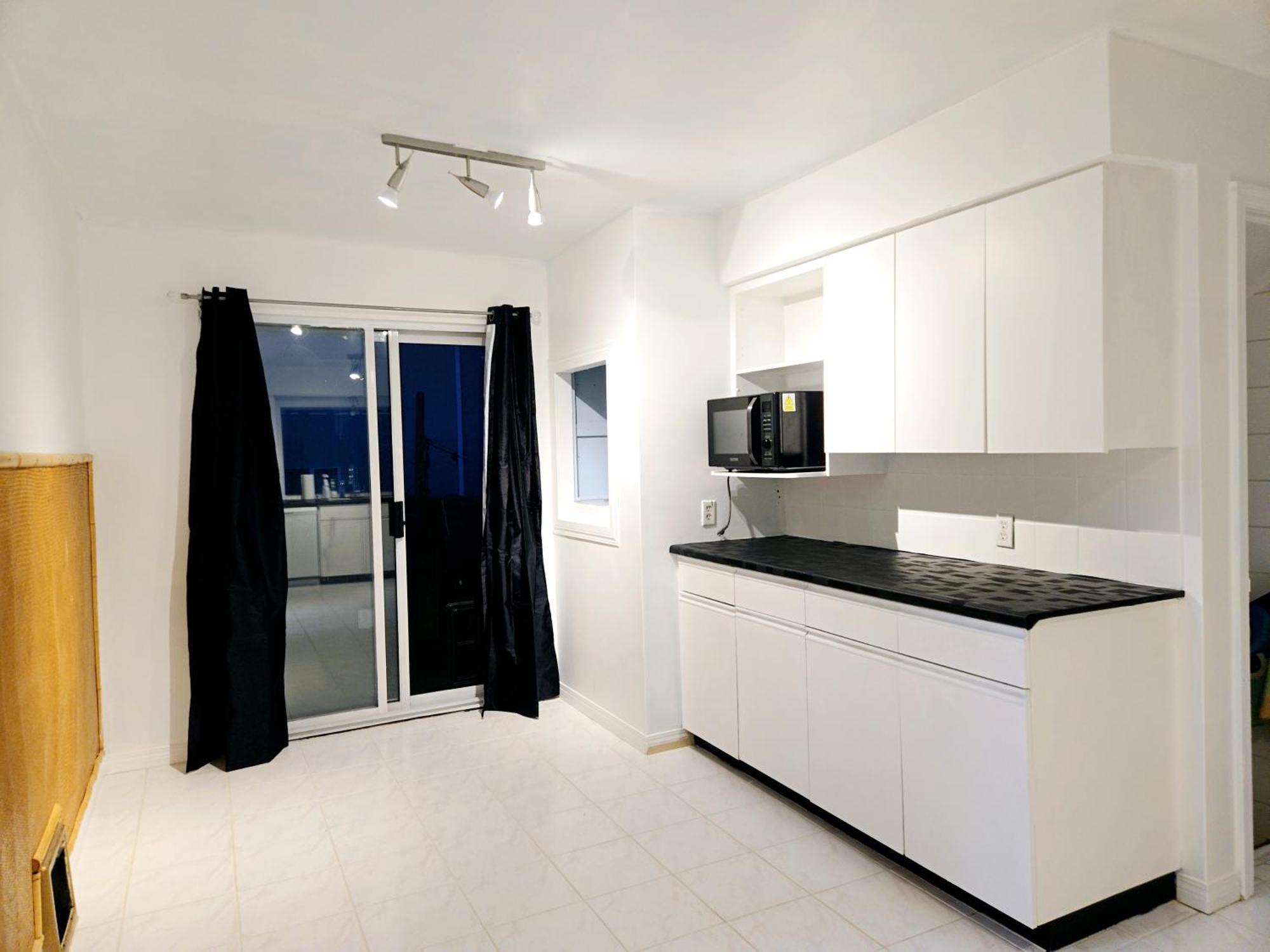 Lovely Cozy Room! With Attached Private Bath In The Heart Of Vancouver! Private Parking & Self Check-In! Extérieur photo