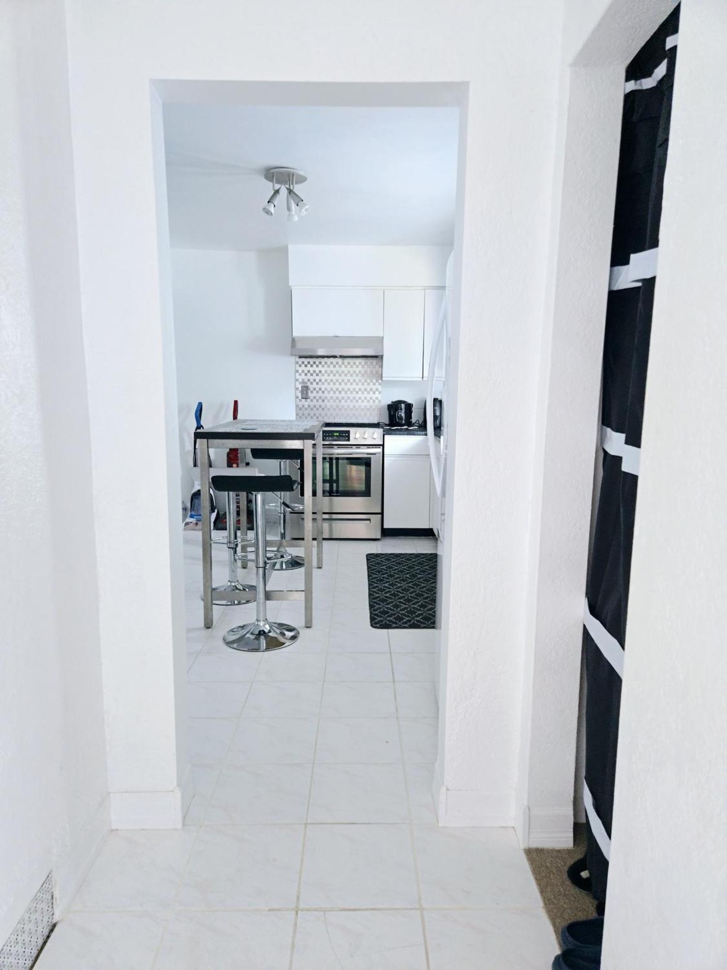 Lovely Cozy Room! With Attached Private Bath In The Heart Of Vancouver! Private Parking & Self Check-In! Extérieur photo